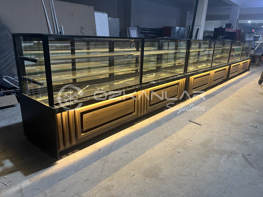 Pasta Dolabı 3 Metre Özel tasarım